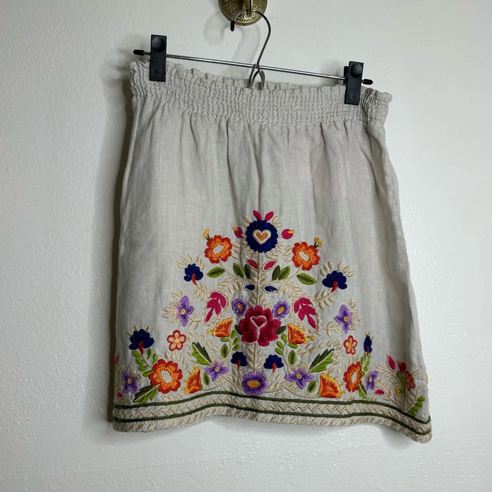 Johnny Was 100% Linen Tan Floral Embrodiered Pull on Skirt Size Small